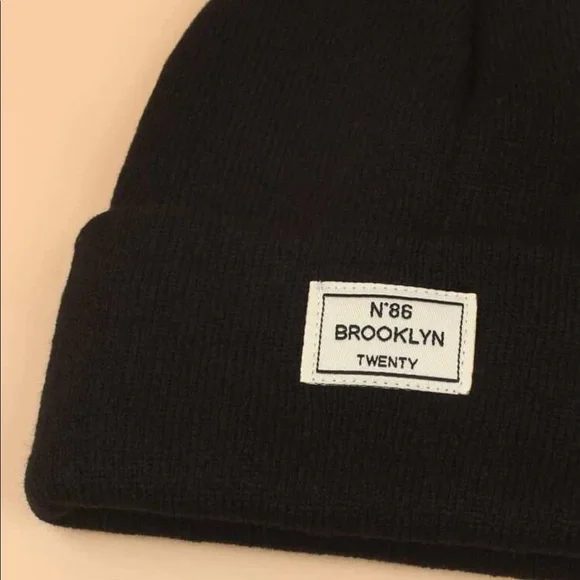Minimalistic Black Brooklyn Twenty Beanie OS New - Picture 3 of 4